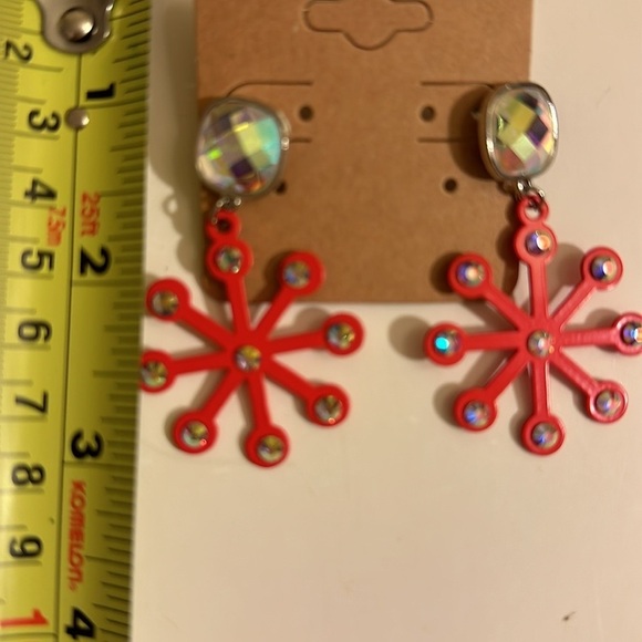 NWT A set of 3 red Christmas earrings with blings. - Picture 3 of 5